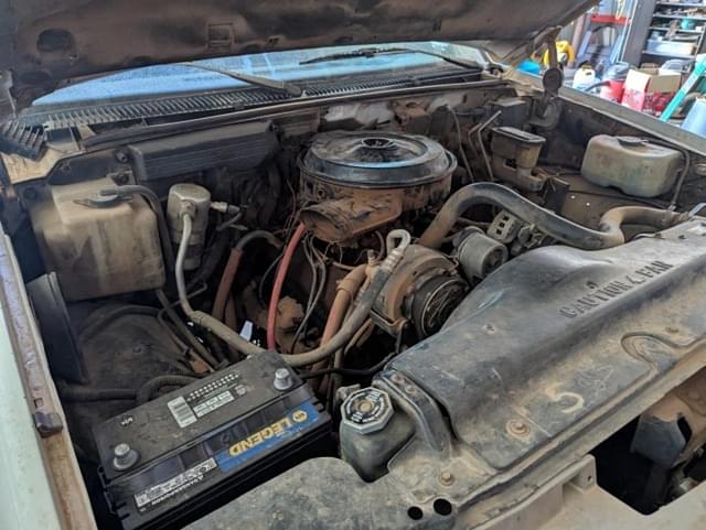 Image of Chevrolet 2500 equipment image 4