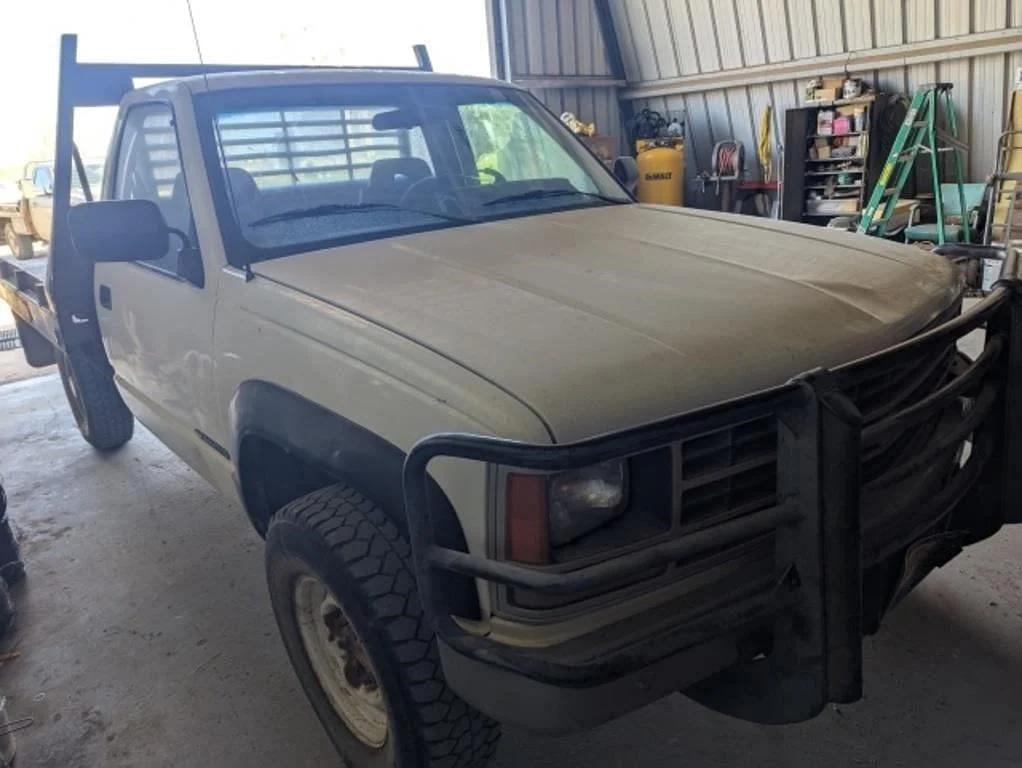 Image of Chevrolet 2500 Primary image