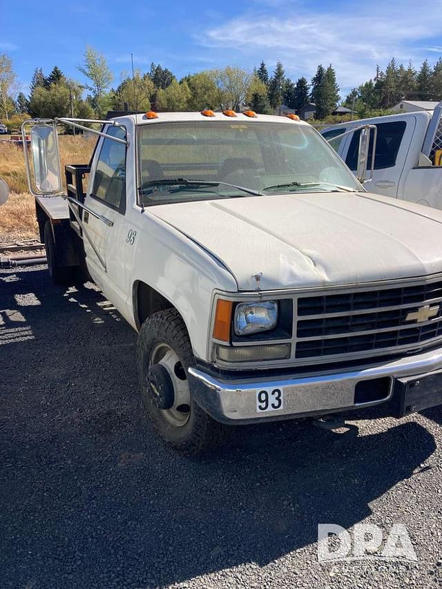 Image of Chevrolet 3500 equipment image 1