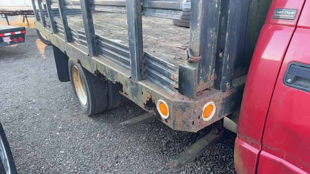 Image of Chevrolet 3500 equipment image 3