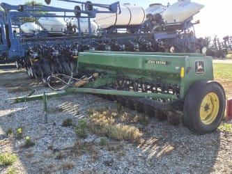 1993 John Deere 450 Equipment Image0