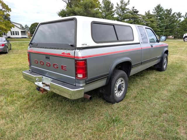 Image of Dodge Dakota equipment image 4