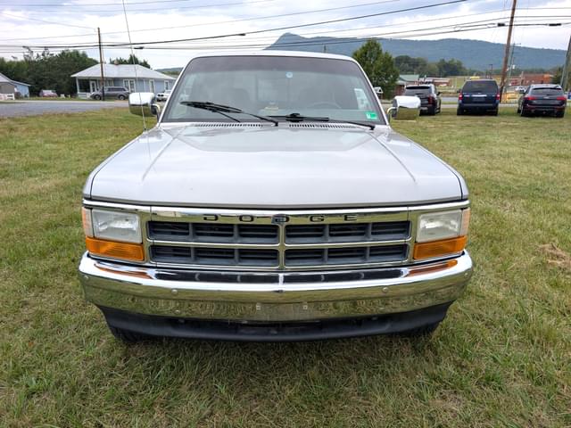 Image of Dodge Dakota equipment image 1