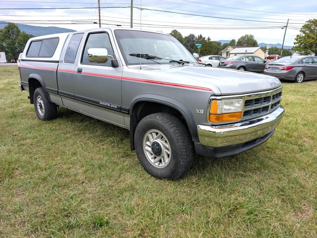 Image of Dodge Dakota equipment image 2