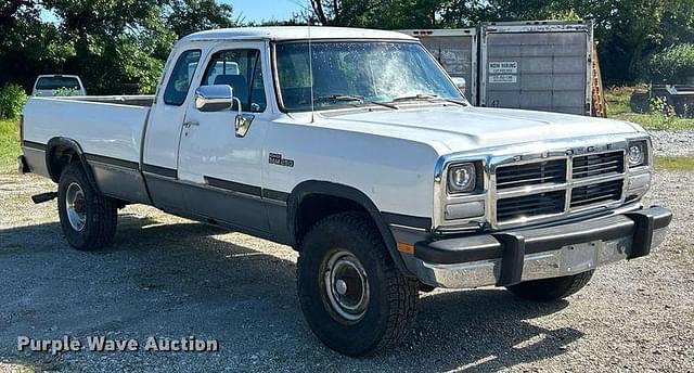 Image of Dodge Ram 250 equipment image 2