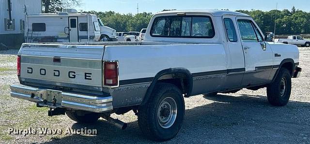 Image of Dodge Ram 250 equipment image 4
