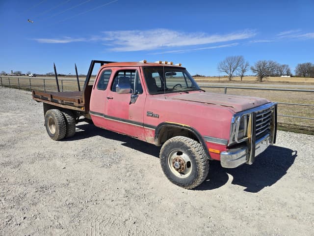Image of Dodge Ram 350 equipment image 4