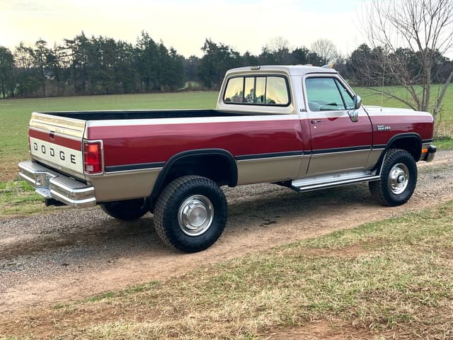 Image of Dodge Ram 250 equipment image 1