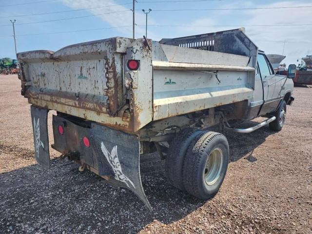 Image of Dodge W350 equipment image 2