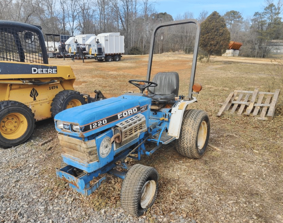 1993 Ford 1220 Equipment Image0