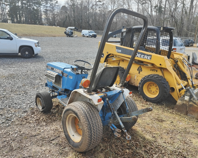 Image of Ford 1220 equipment image 2