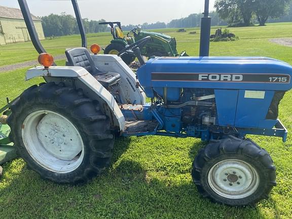 Image of Ford 1715 equipment image 1