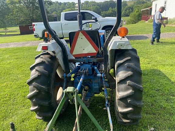 Image of Ford 1715 equipment image 4