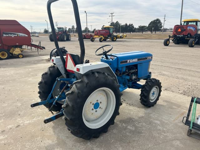 Image of Ford 1715 equipment image 3