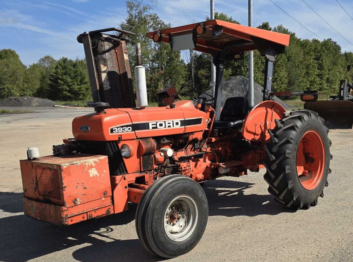 1993 Ford 3930 Equipment Image0