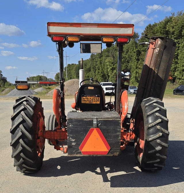 Image of Ford 3930 equipment image 2