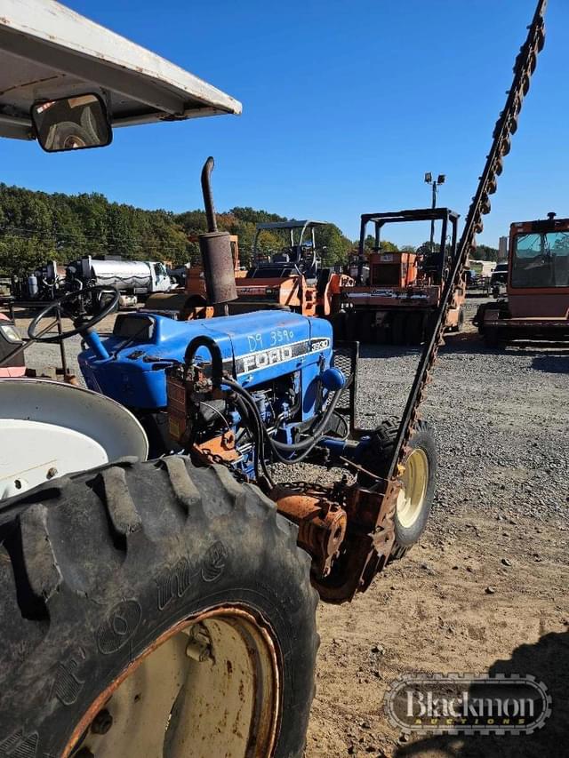 Image of Ford 3930 equipment image 4