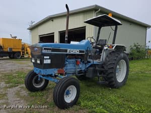 1993 Ford 8240 Image
