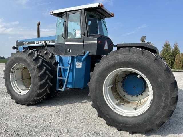 Image of Ford 876 equipment image 3