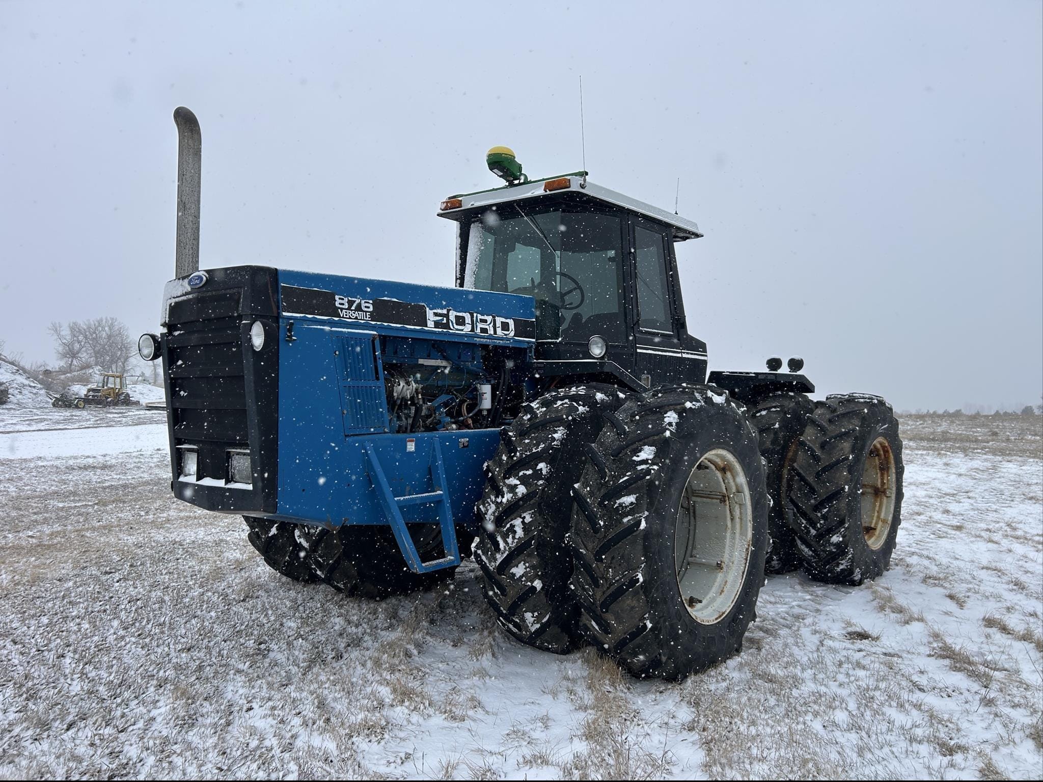 1993 Ford 876 Equipment Image0