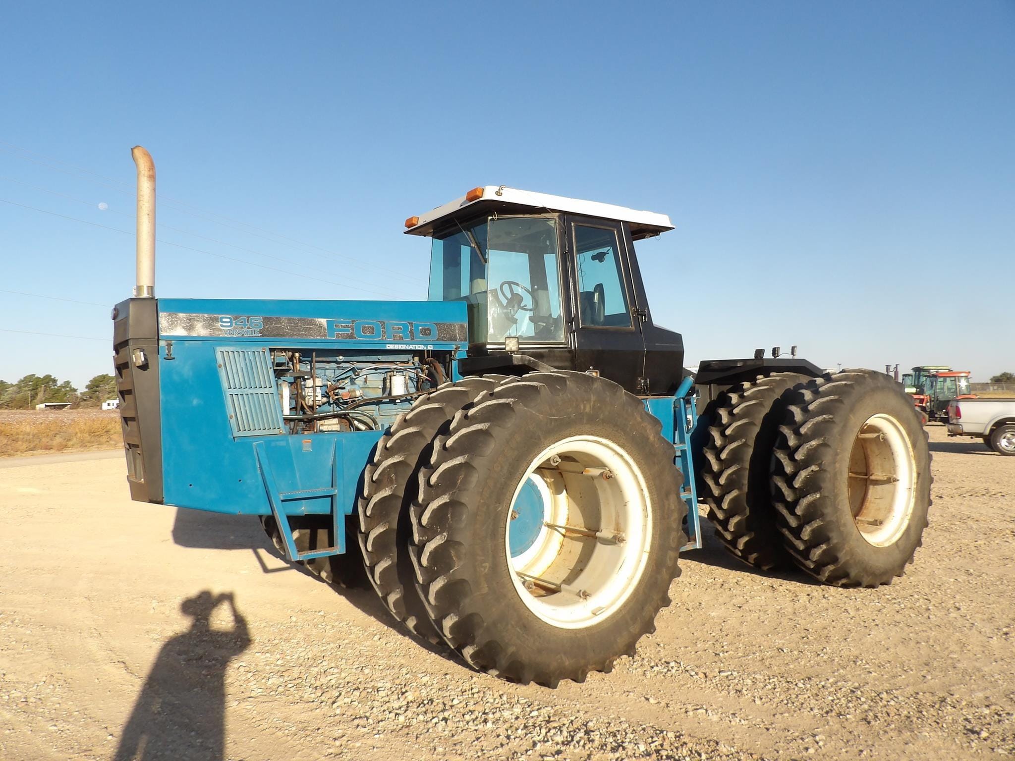 1993 Ford 946 Equipment Image0