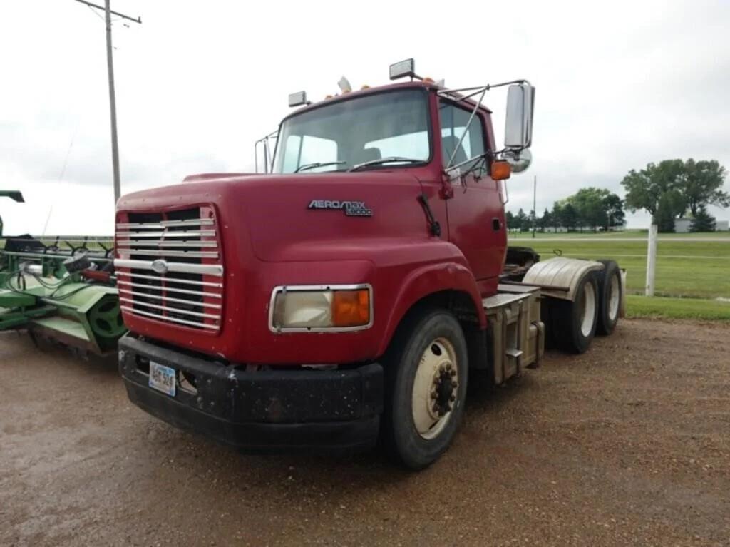 Image of Ford L9000 Primary image