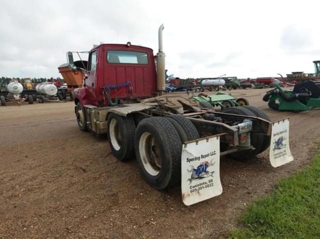 Image of Ford L9000 equipment image 3