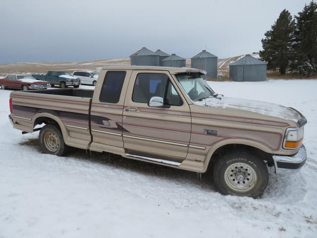 Image of Ford F-150 equipment image 2