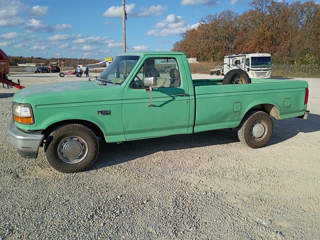 Image of Ford F-150 equipment image 1