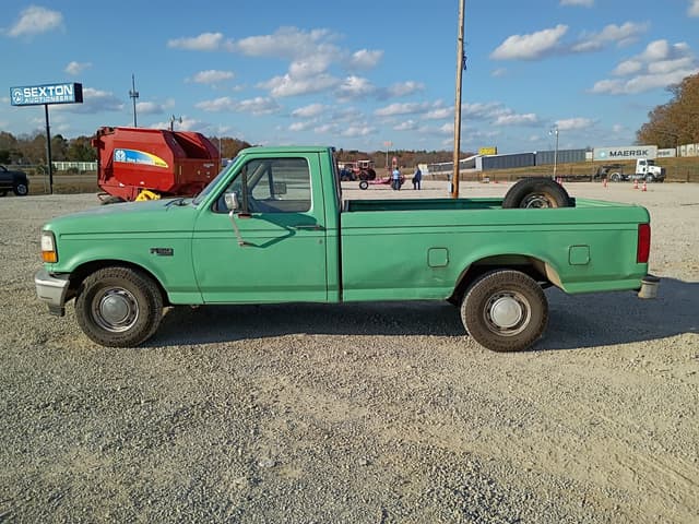 Image of Ford F-150 equipment image 2