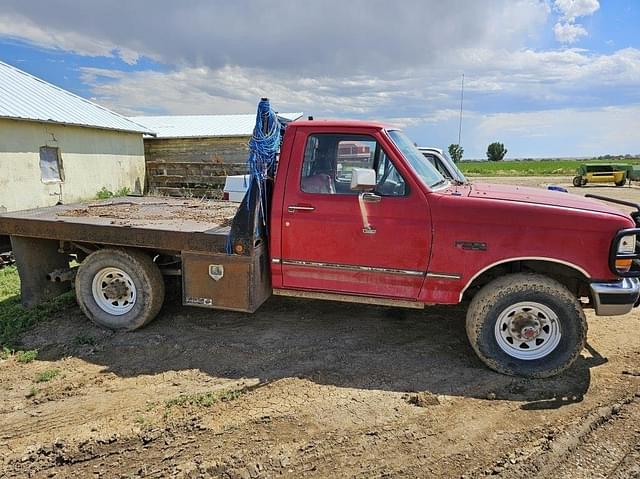 Image of Ford F-250 equipment image 2