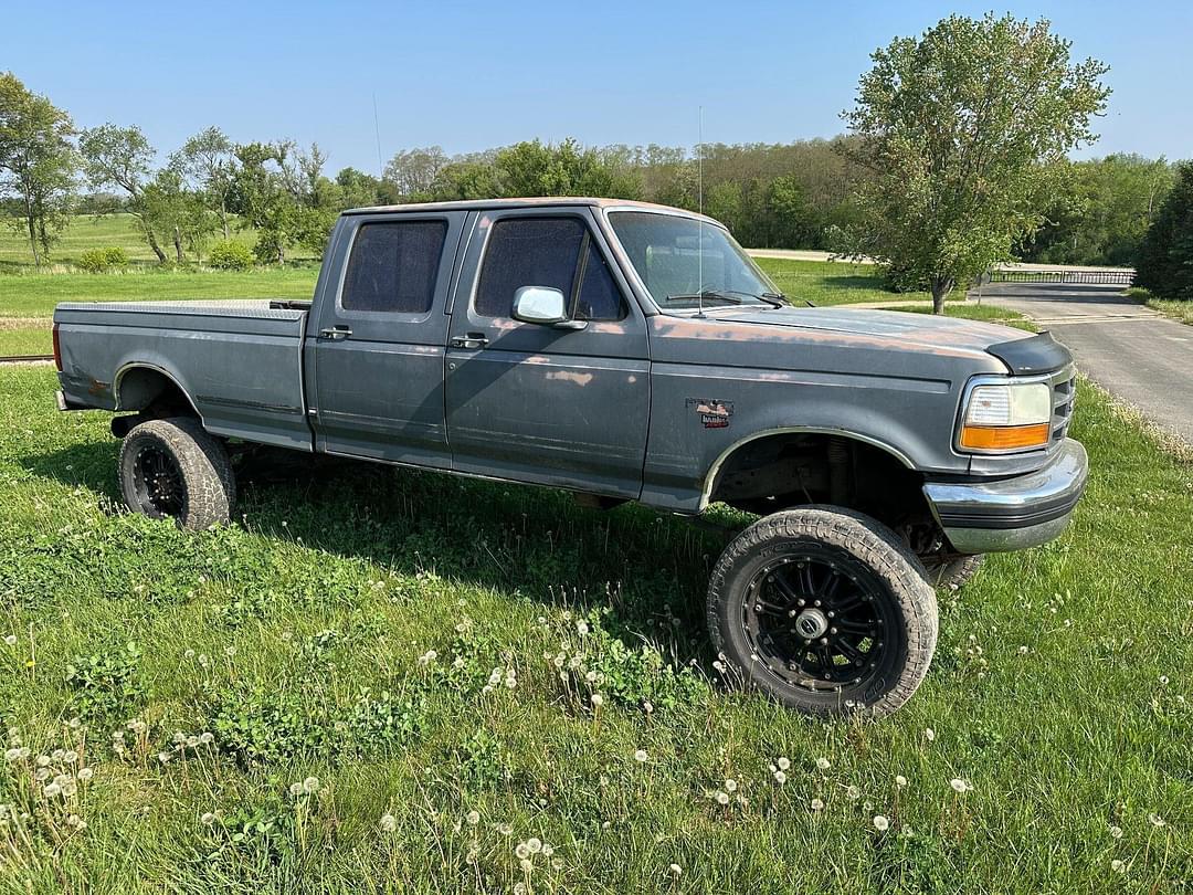 Image of Ford F-350 Primary image