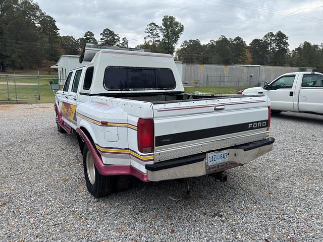 Image of Ford F-350 equipment image 4