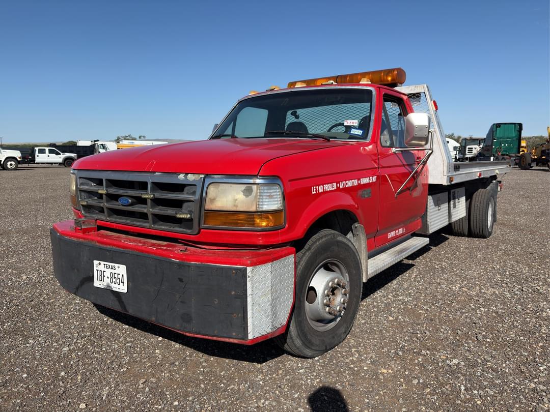 Image of Ford F-450 Primary image