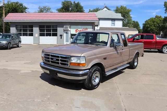 Image of Ford F-150 equipment image 1