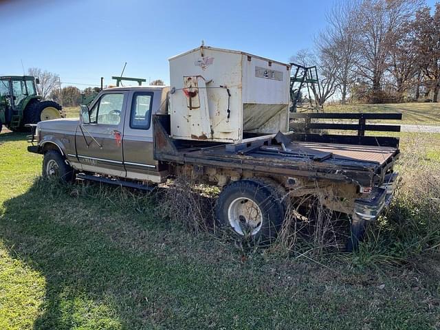 Image of Ford F-250 equipment image 2