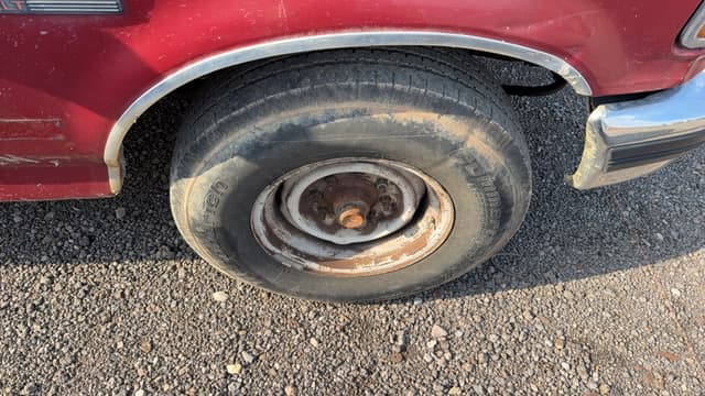 Image of Ford F-250 equipment image 3