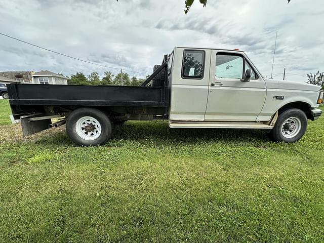 Image of Ford F-250 equipment image 3