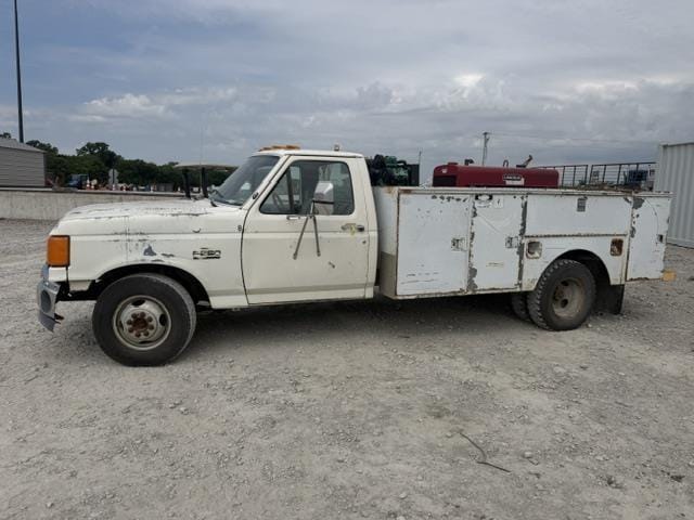 1993 Ford F-350 Equipment Image0