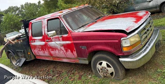 Image of Ford F-350 equipment image 3
