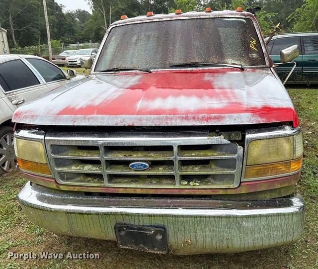 Image of Ford F-350 equipment image 1
