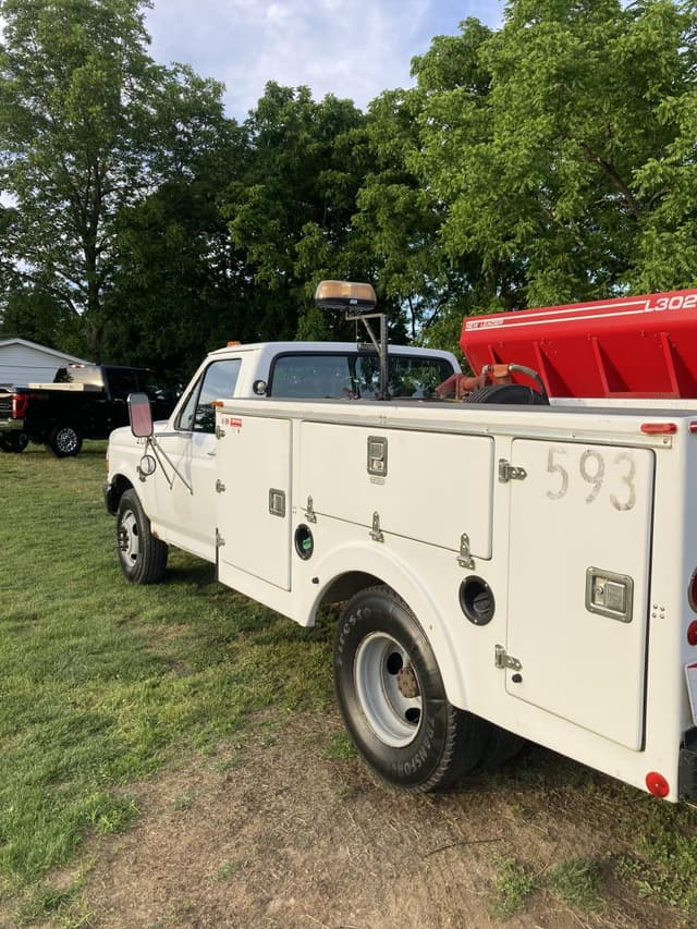 Image of Ford F-350 equipment image 4