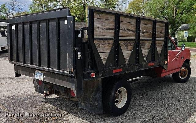 Image of Ford F-350 equipment image 4