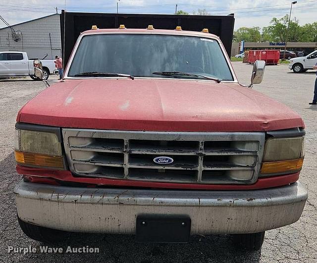 Image of Ford F-350 equipment image 1