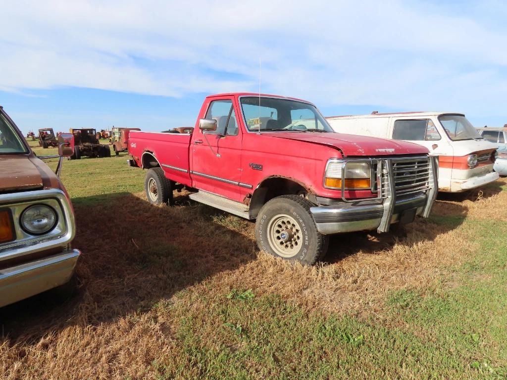 1993 Ford F-350 Equipment Image0