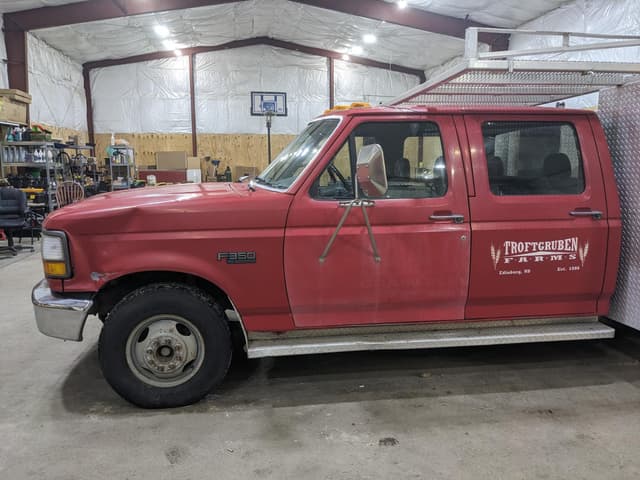 Image of Ford F-350 equipment image 3