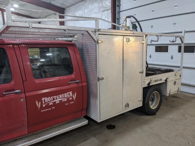 Image of Ford F-350 equipment image 4