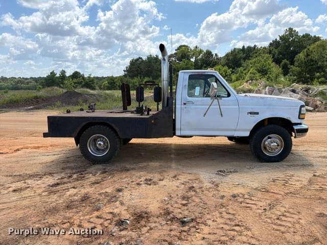 Image of Ford F-450 equipment image 3