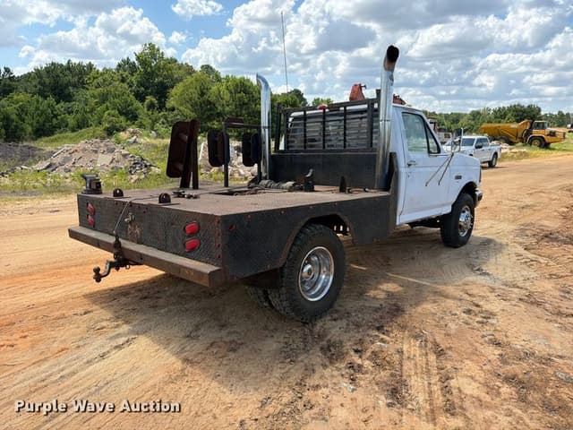 Image of Ford F-450 equipment image 4