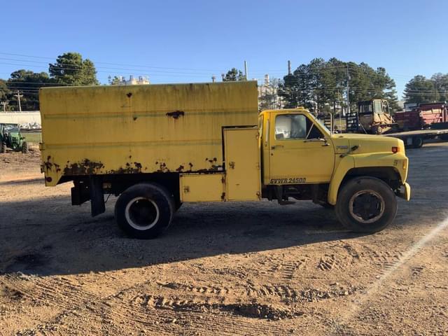 Image of Ford F600 equipment image 2